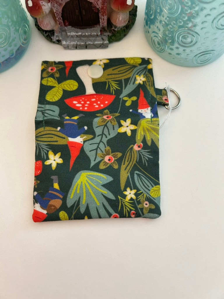 Mushroom pouch