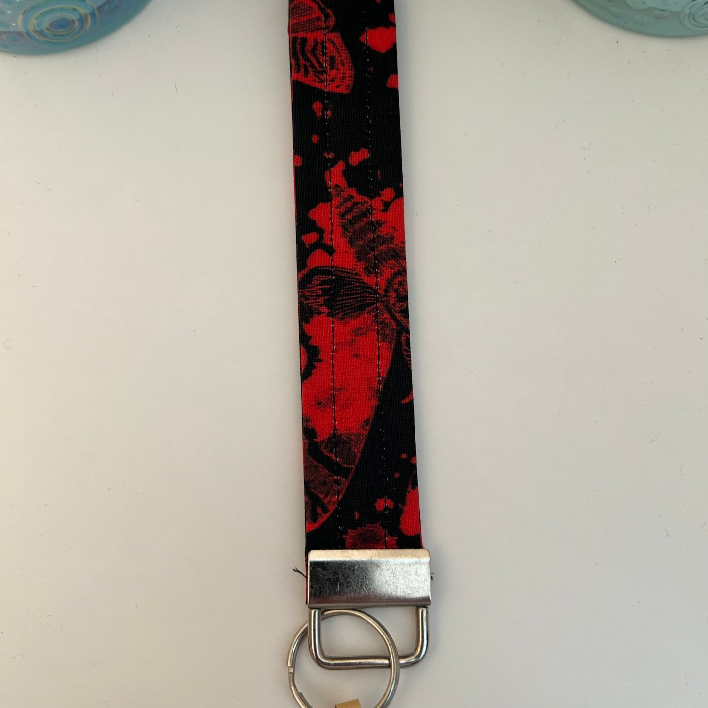 Drip moth keychain