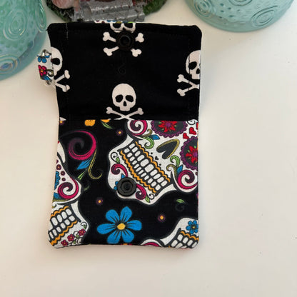 Black sugar skull snap pouch