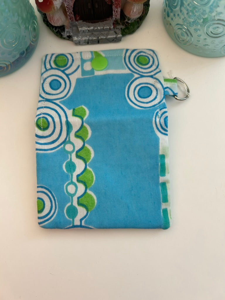 Geometric pouch